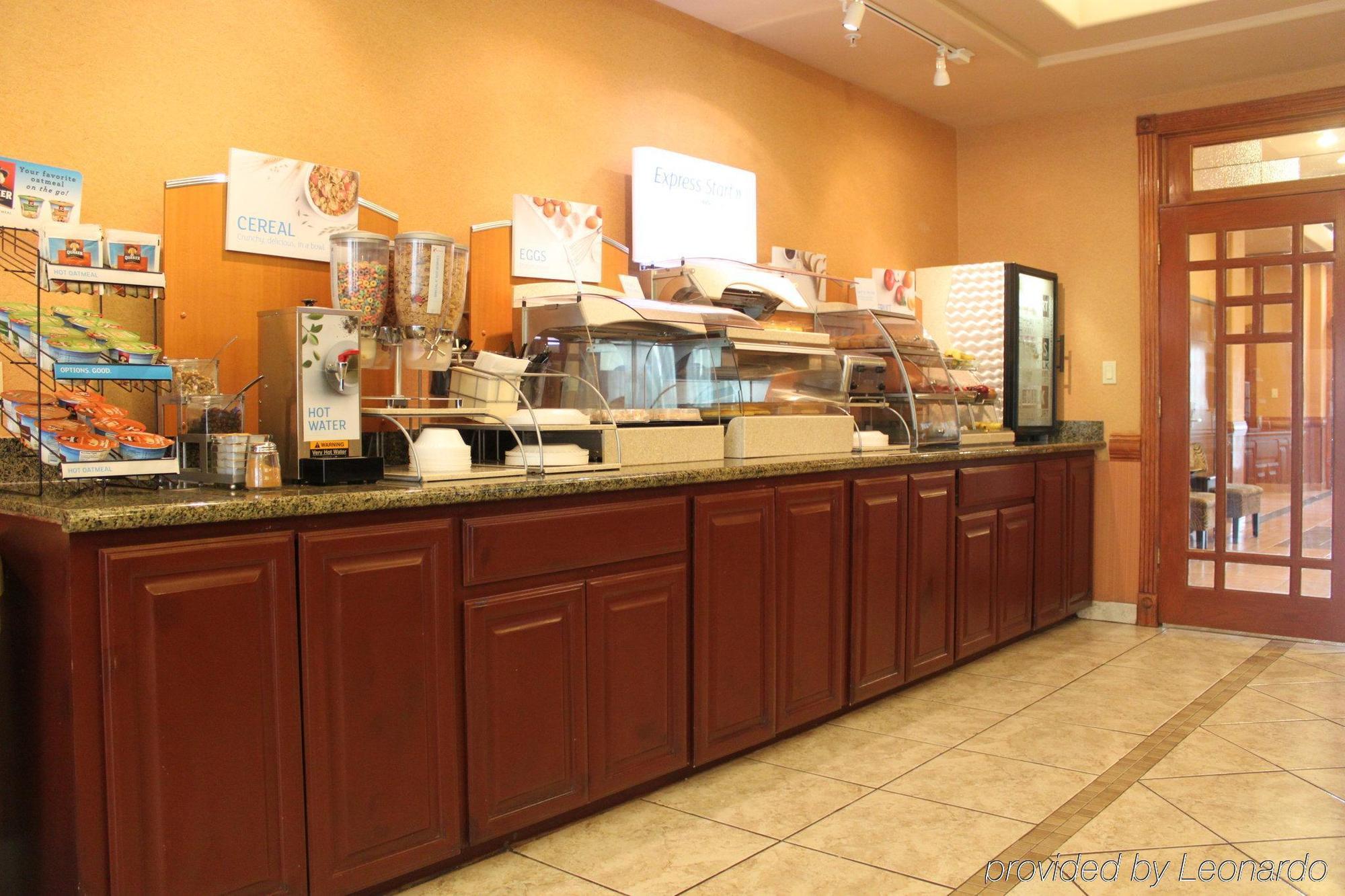 Holiday Inn Express Hotel And Suites Alice By Ihg Екстер'єр фото
